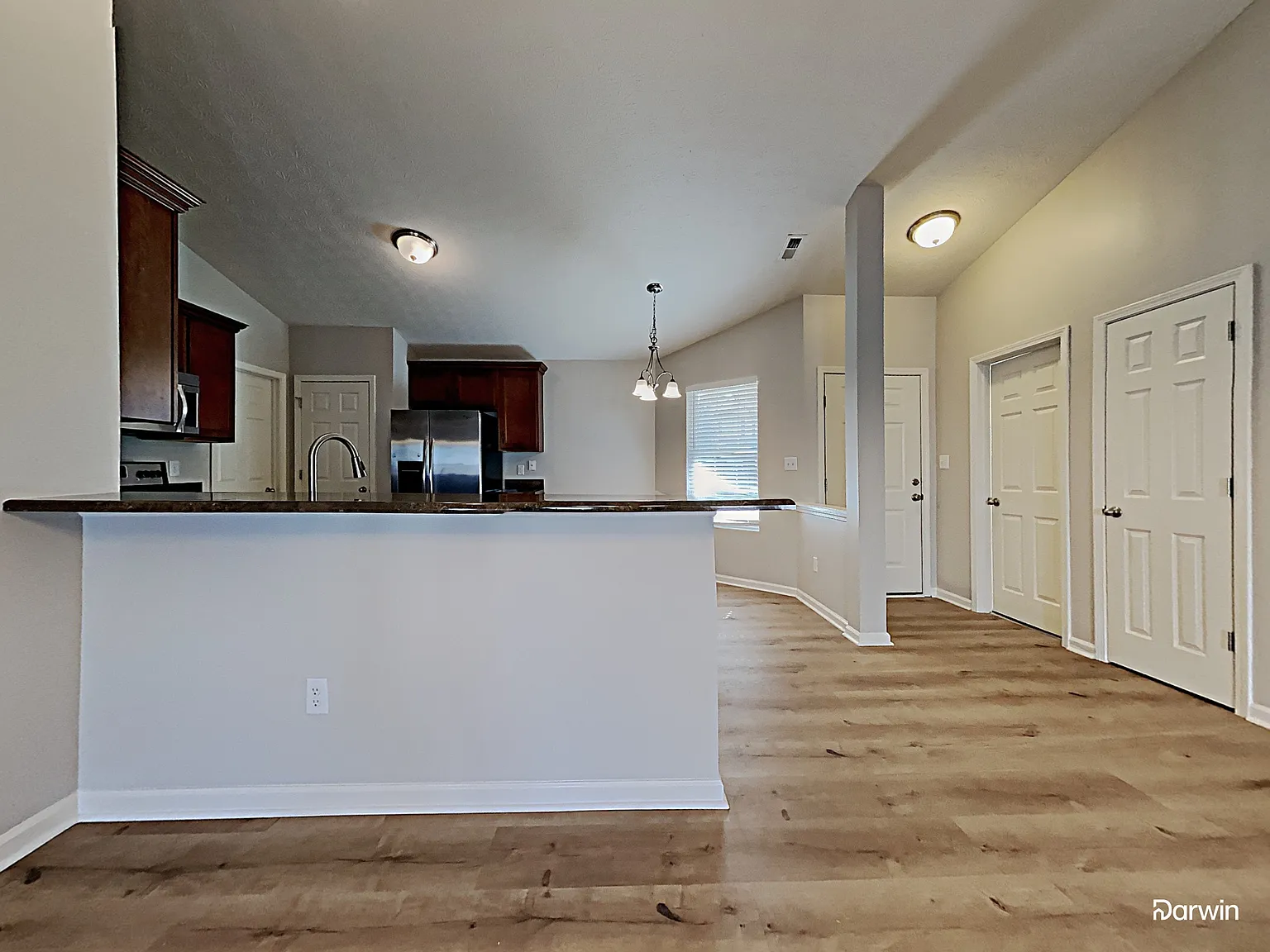 3 bed, 2.0 bath, 1695 sqft, $2,265 — Photo 2