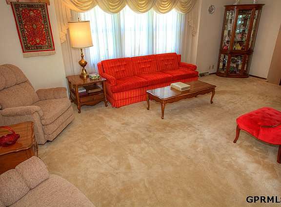 5th image of 5523 S 105th St