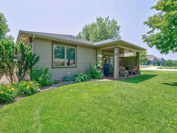 3442 Golf Villa Dr, Milford, IA 51351