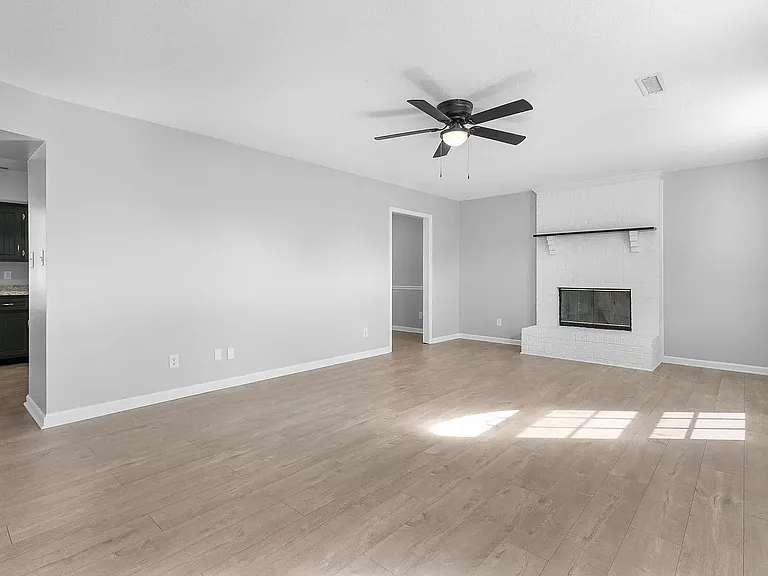 1200 Dandelion Ct — Photo 5