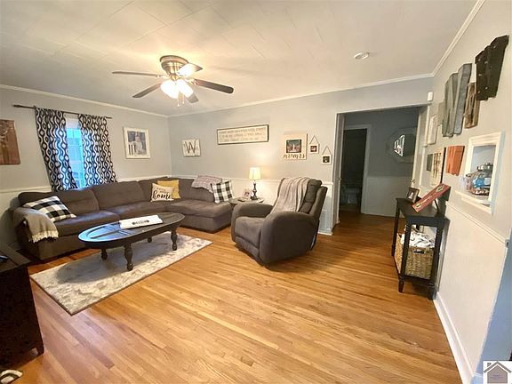 5th image of 113 E 21st St