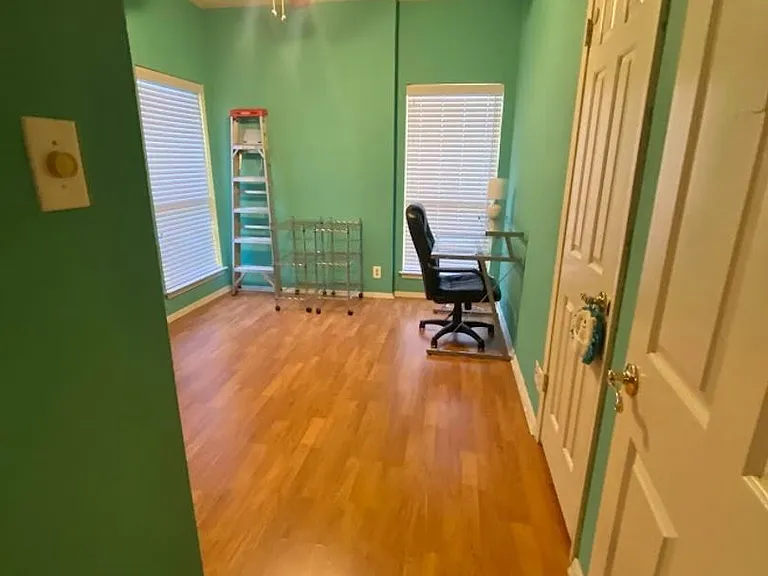 807 W 25th St #215 — Photo 10
