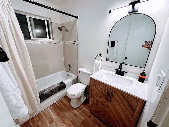5th image of 2071 East St #3