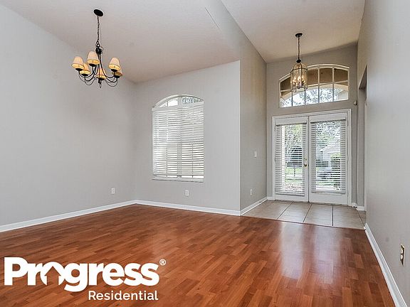 3rd image of 5816 Heronrise Crescent Dr