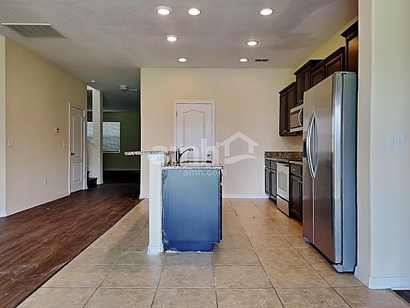 4th image of 9611 Royal Fern Ct