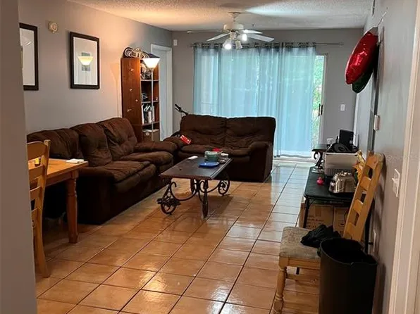 3921 SW 34th St APT 102, Gainesville, FL 32608