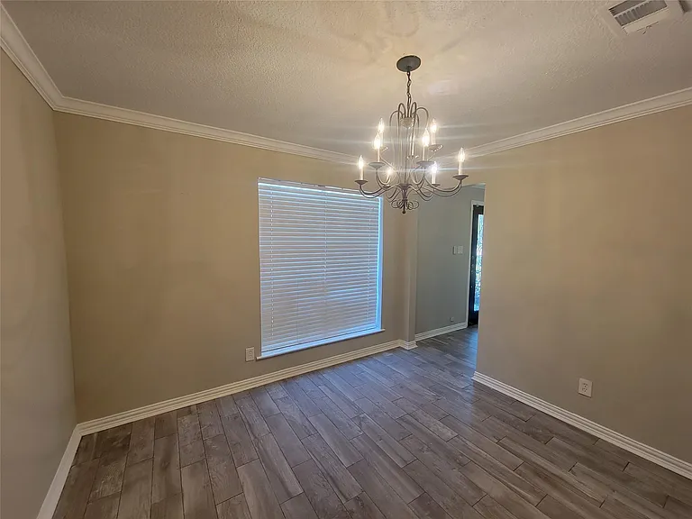 4015 Chapel Square Dr — Photo 9