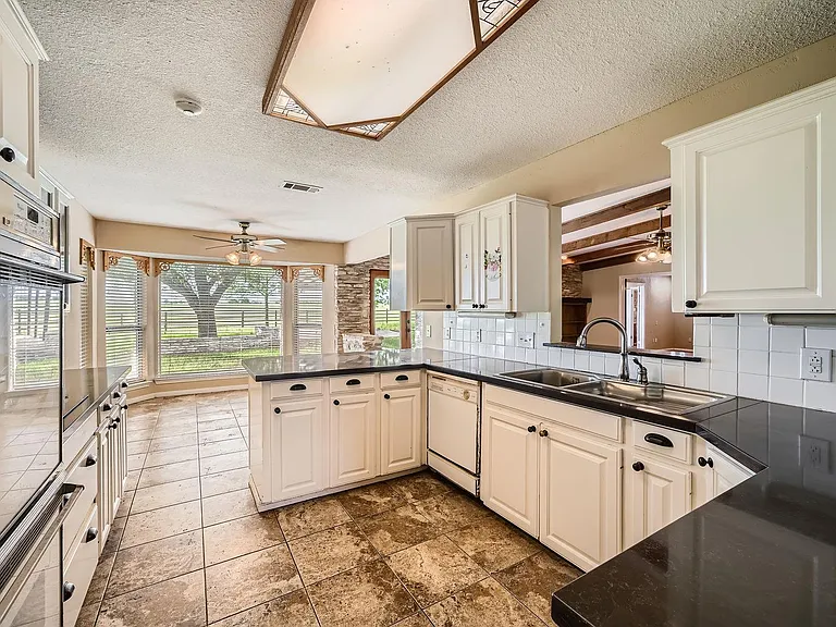 1850 County Road 105 — Photo 13