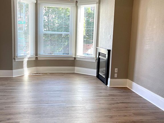 3rd image of 1703 Bellevue Ave APT 103