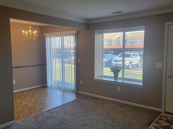 3rd image of 27729-27729 Carini Villa St
