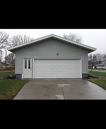 3rd image of 506 Reichel Crescent Dr