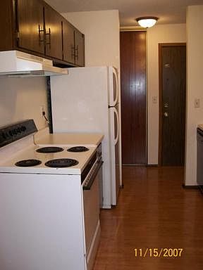 5th image of 210 County Road B2 E APT 36