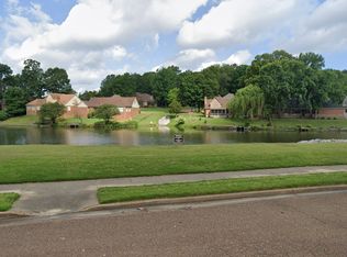 2438 Lake Edge Dr, Cordova, TN 38016