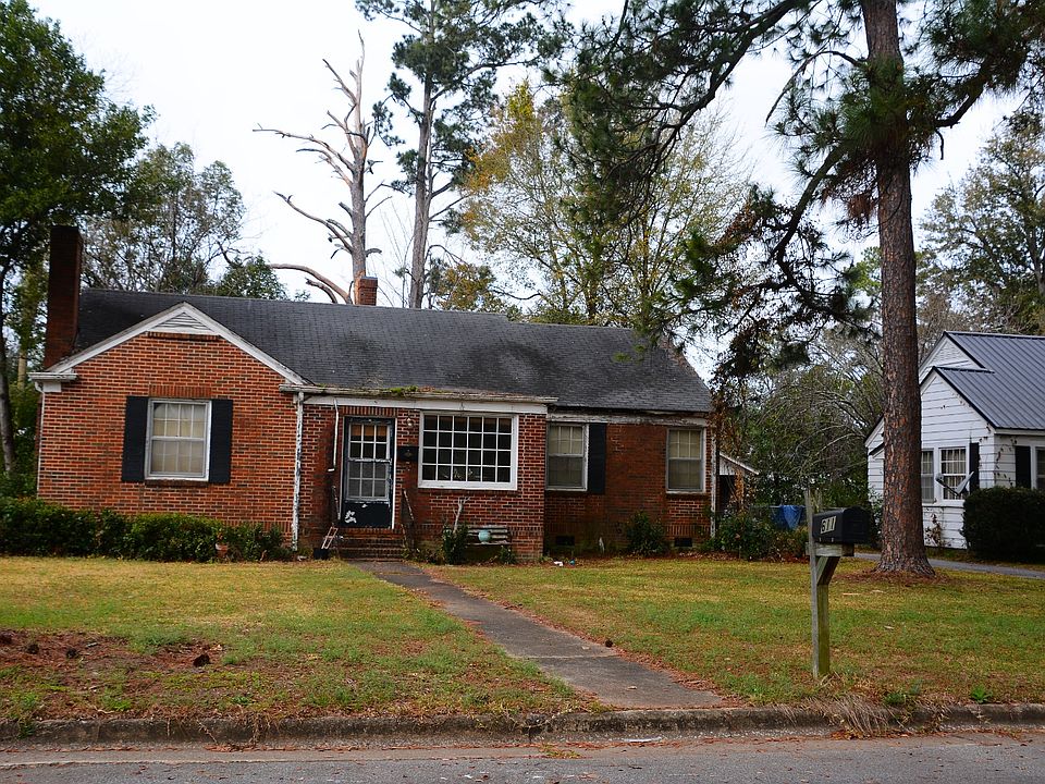 1st image of 2419 Bettys Dr