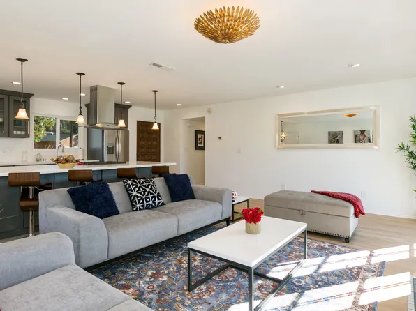 1527 Kurtz St, Oceanside, CA 92054
