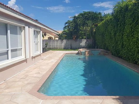 2nd image of 10289 Allamanda Blvd