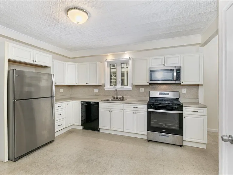 335 Salem St #2 — Photo 12