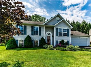 5006 Dongara Ln, Clay, NY 13041