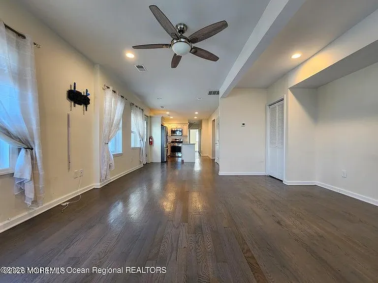 334 W Front St #A — Photo 13