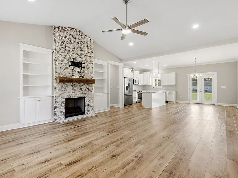 202 Ashley Ave — Photo 8