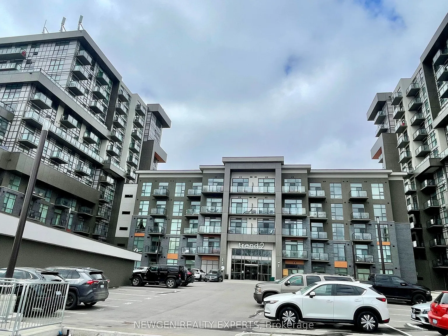 460 Dundas St E #220 photo 1