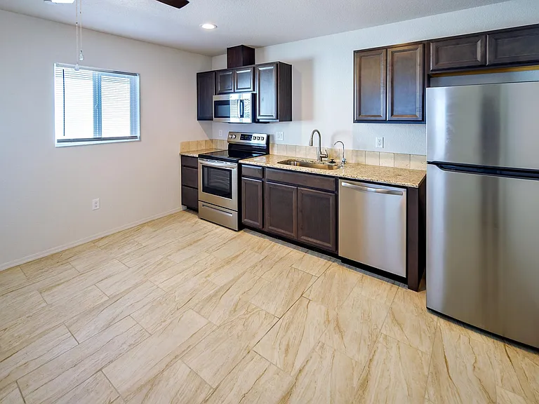 1880 Swanson Ave #1 — Photo 13