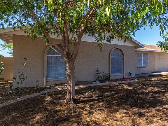 2nd image of 1902 E Desert Dr