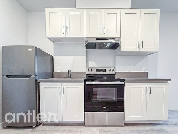 3rd image of 4007 W Martin Luther King Jr Blvd #V314