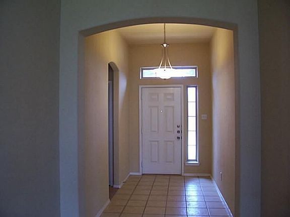 4th image of 7620 Bancroft Cir