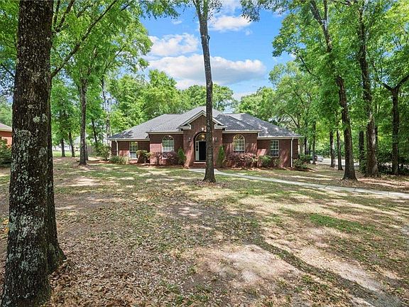 2nd image of 8500 Vintage Woods Dr