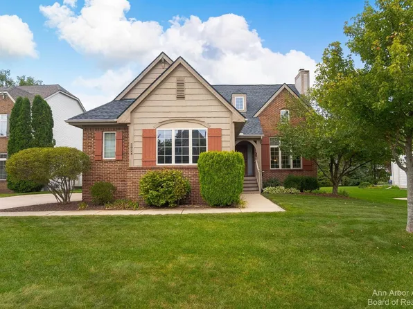 5824 Quebec Ave, Ann Arbor, MI 48103