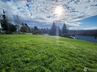 3023 Pawnee Dr, Bremerton, WA 98310