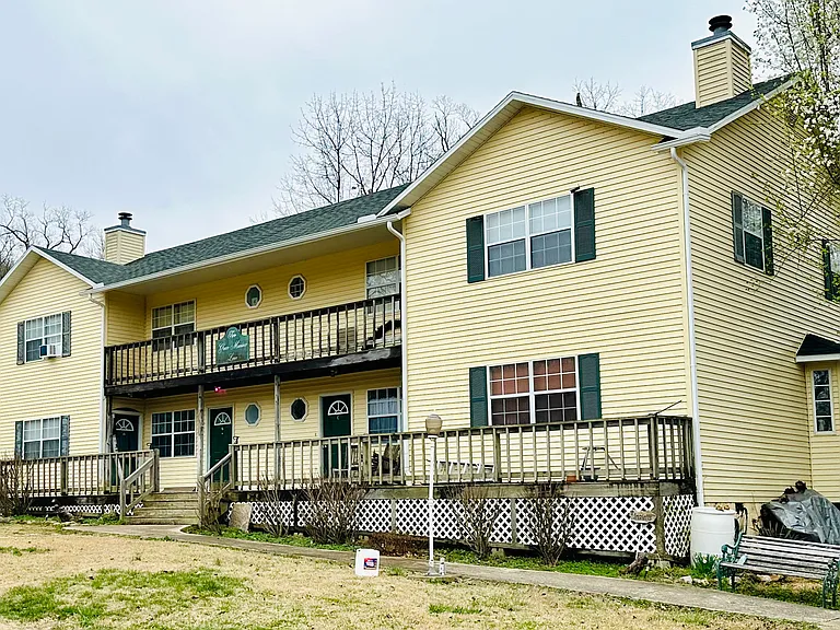 2 Green Meadow Ln #C — Photo 1