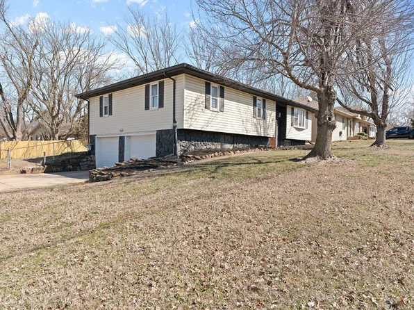 1273 E Briar Street, Springfield, MO 65804