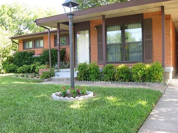 2nd image of 2418 Jonesboro Ave