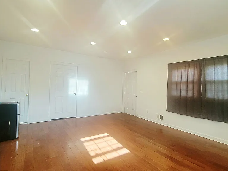 96 Westside Ave — Photo 11