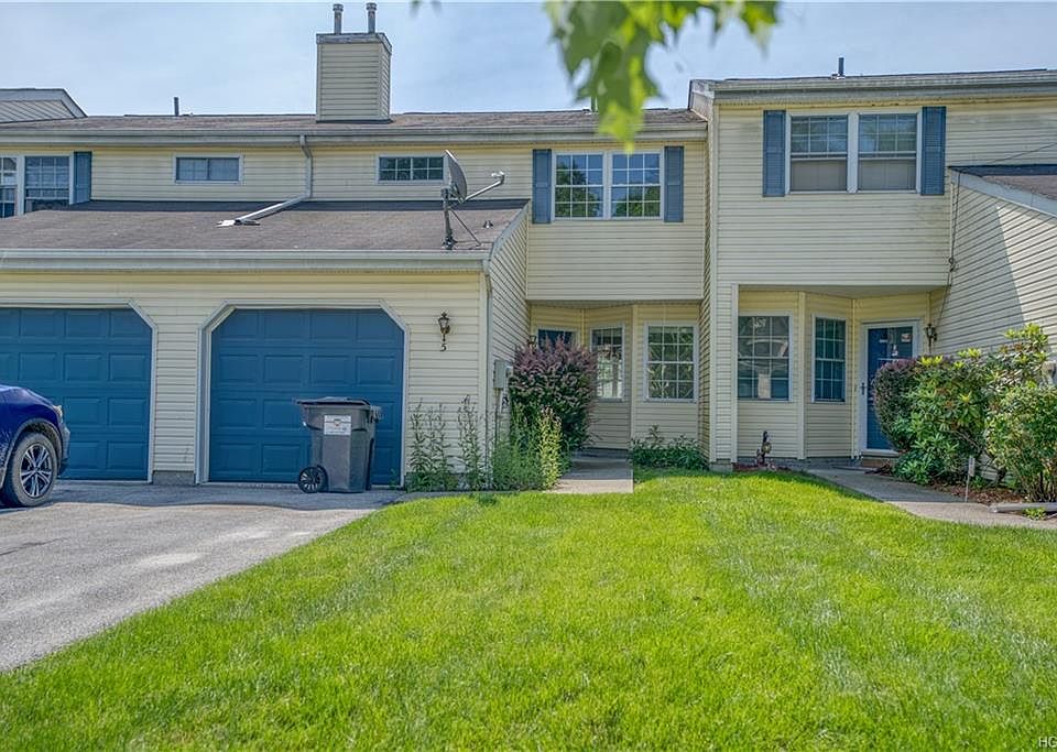 1st image of 5 Pond Hill Ln