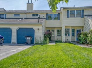 5 Pond Hill Ln, Walden, NY 12586