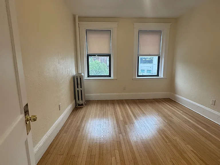 1183 Commonwealth Ave — Photo 2