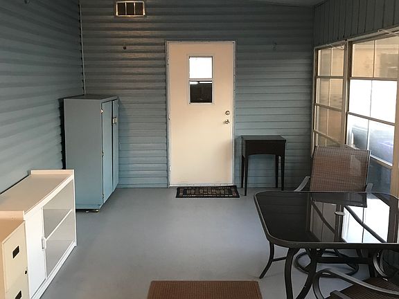 3rd image of 1608 Poppy Cir
