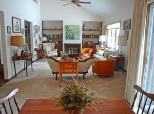 4 Old Boorne Dr, Clinton, NY 13323