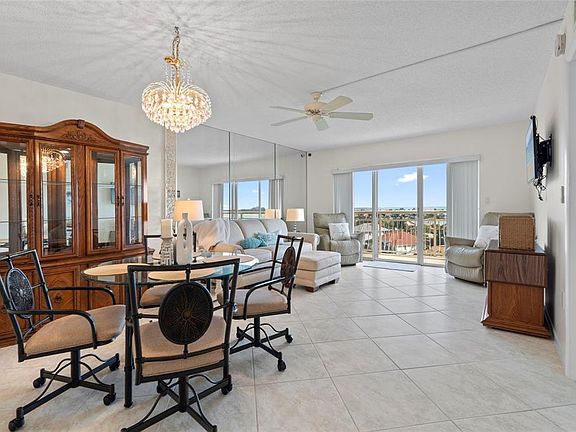 4th image of 4900 BRITTANY DRIVE S #808