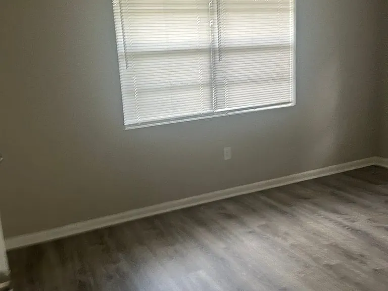9 Ruston Ct — Photo 5