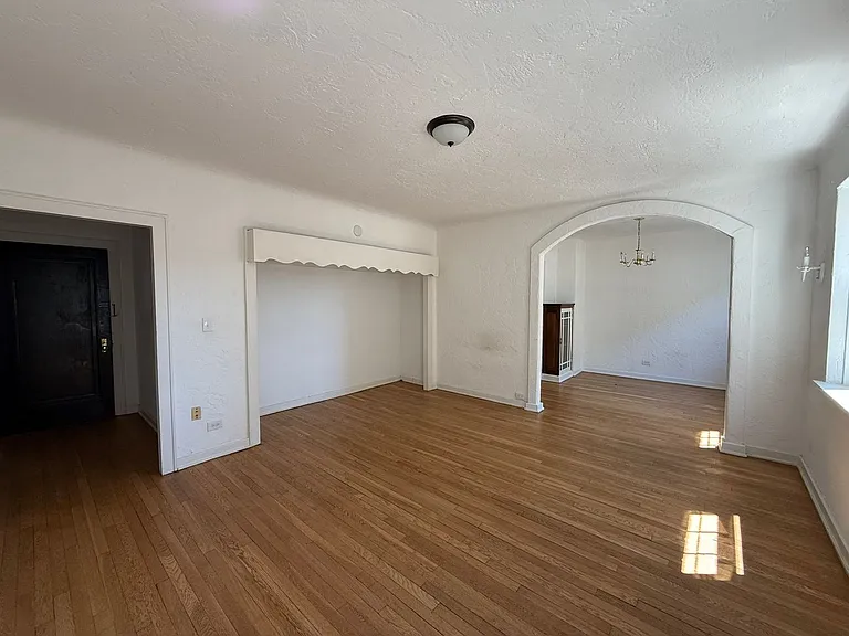 King Edward Annex Apartments — Photo 58