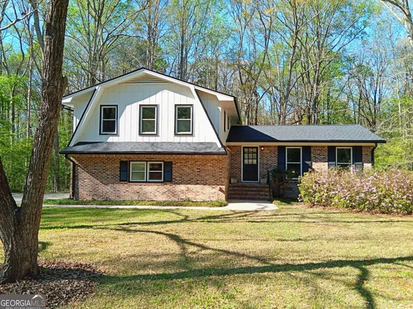 50 Frasier Dr, Brooks, GA 30205