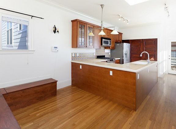 3rd image of 1986 McAllister St