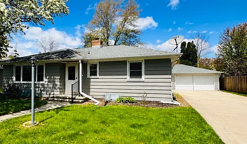 636 E Wilson Ave Photo 1