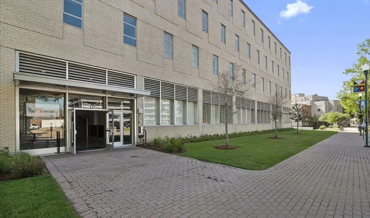 Lofts at Municipal — Photo 2