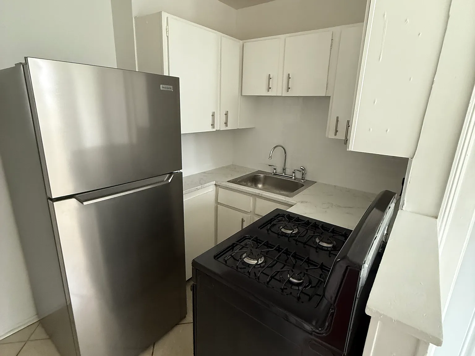 1 bed, 700 sqft, $1,275 — Photo 1