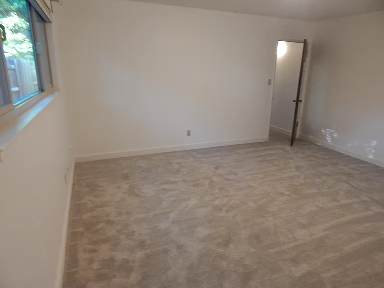 3339 Laguna Ave — Photo 16